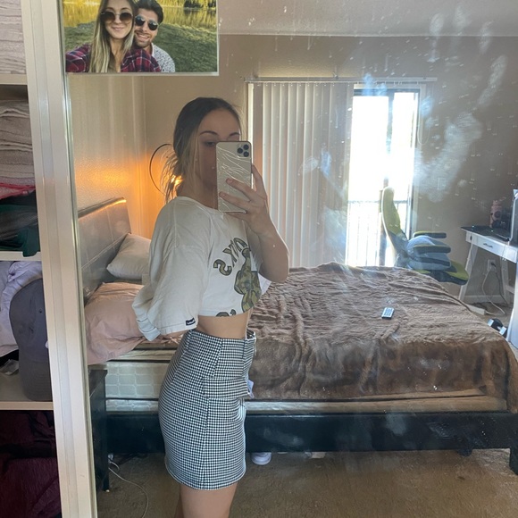 Black & White Plaid Skirt - Picture 3 of 4